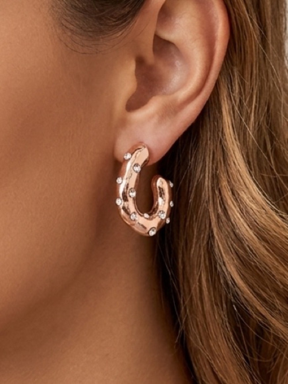 😍CLEARANCE - NWT E42 JOE FRESH Goldtone Small Hoops with Crystals